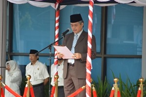 Kepala Perwakilan BPK Maluku membacakan Pidato Ketua BPK RI pada upacara HUT BPK RI ke-69 